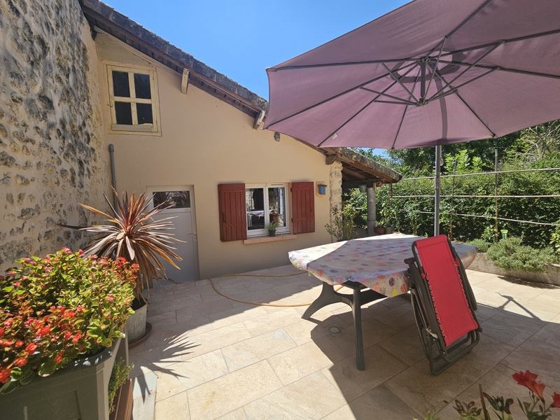 Vente Maison MONTGUYON - 5 pièces -85 m² - (17270)