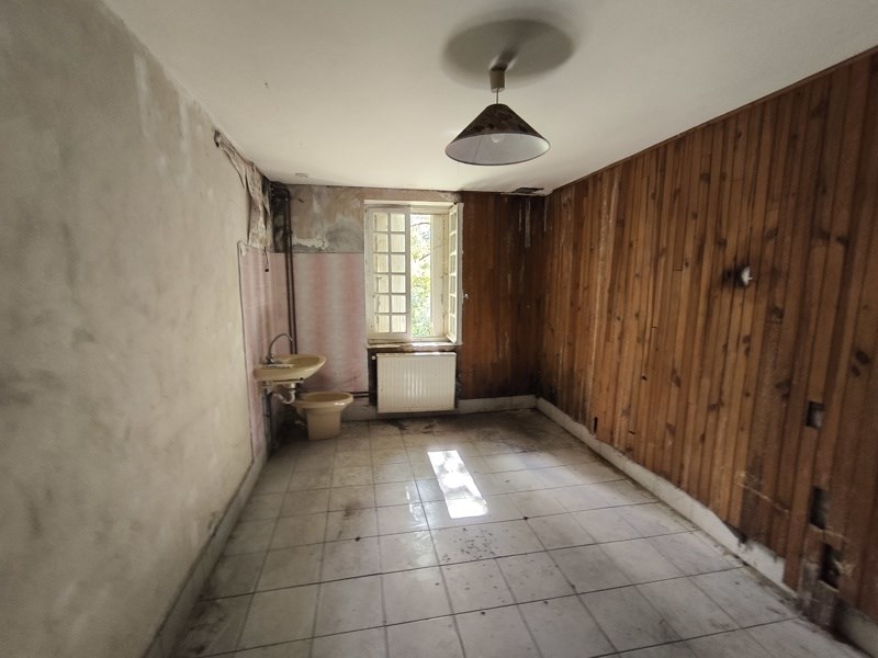Vente Maison MONTGUYON - 11 pièces -222 m² - (17270)