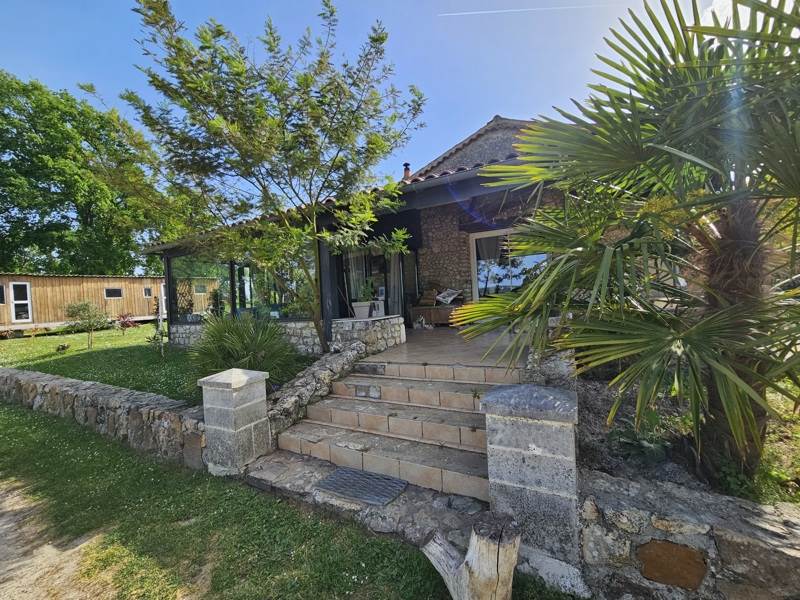 Vente Maison ST MARTIN D ARY - 6 pièces -122 m² - (17270)