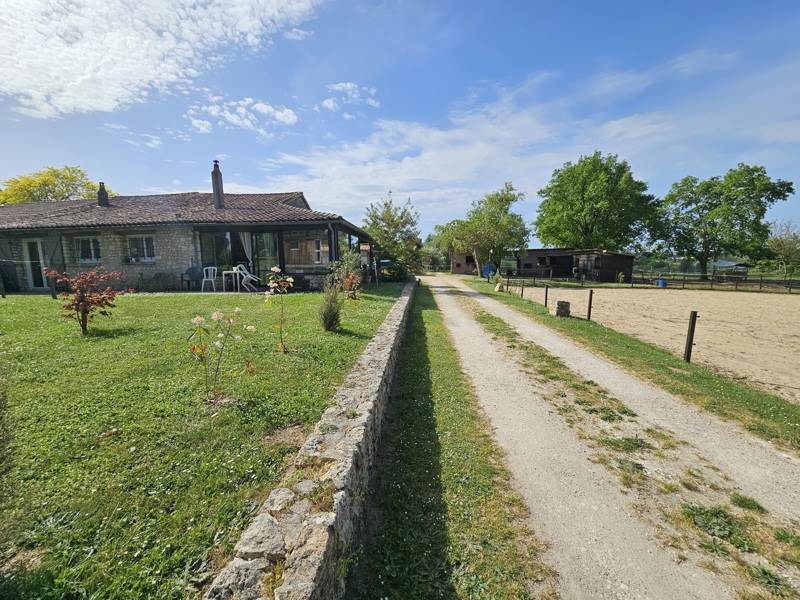 Vente Maison Saint-Martin-d'Ary 17270 6 pièces - 122 m²