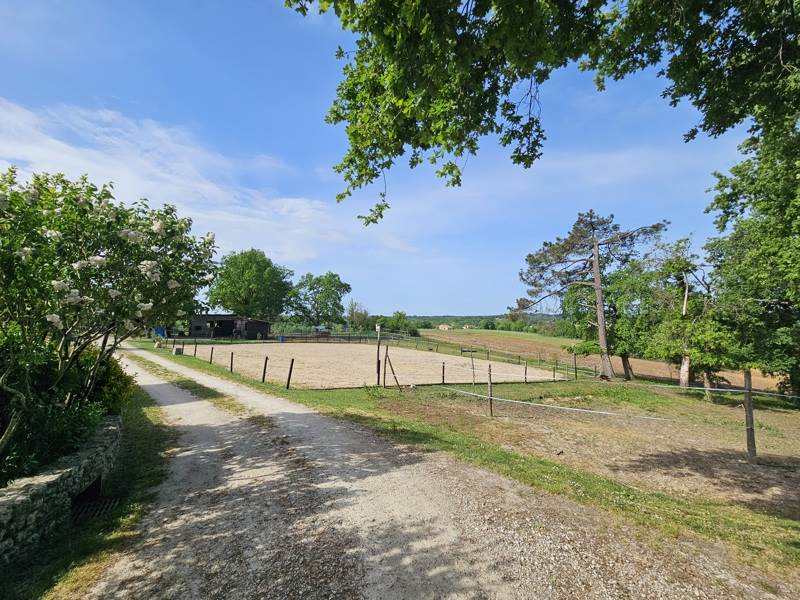 Vente Maison ST MARTIN D ARY - 6 pièces -122 m² - (17270)