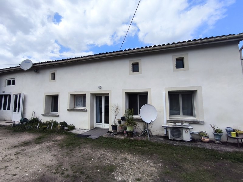 Vente Maison MONTGUYON - 4 pièces -106 m² - (17270)