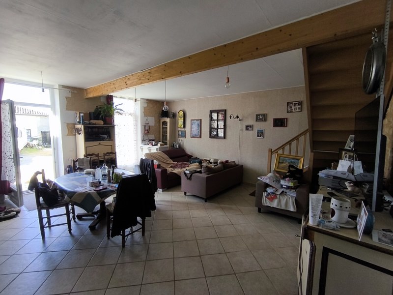 Vente Maison MONTGUYON - 6 pièces -183 m² - (17270)
