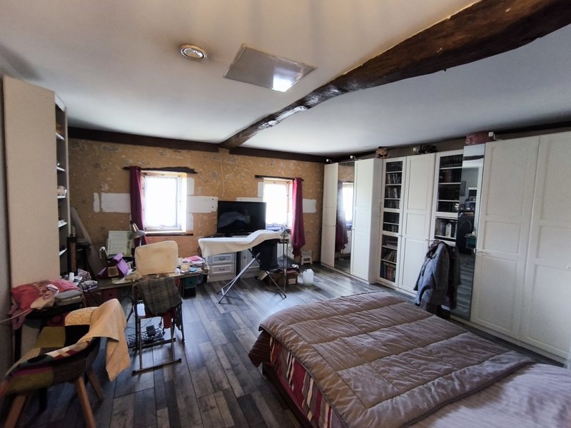 Vente Maison MONTGUYON - 6 pièces -183 m² - (17270)