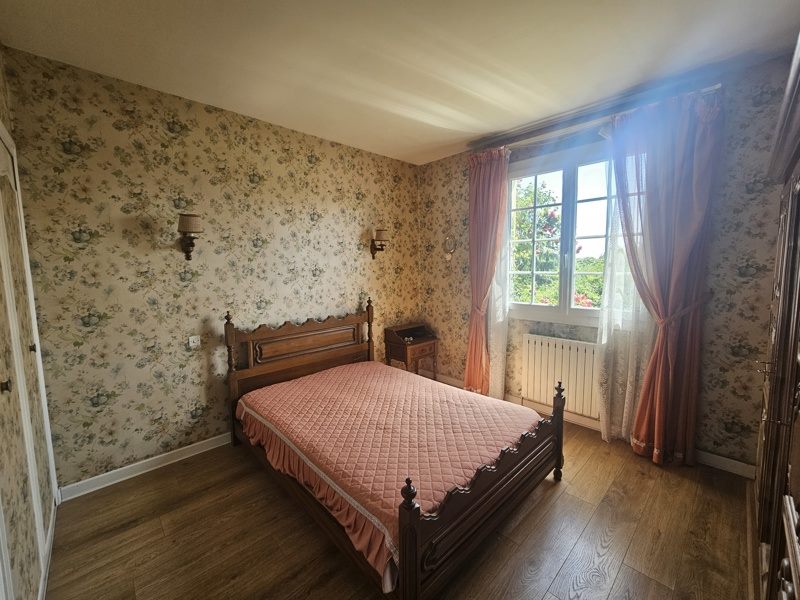 Vente Maison CHEVANCEAUX - 6 pièces -119 m² - (17210)