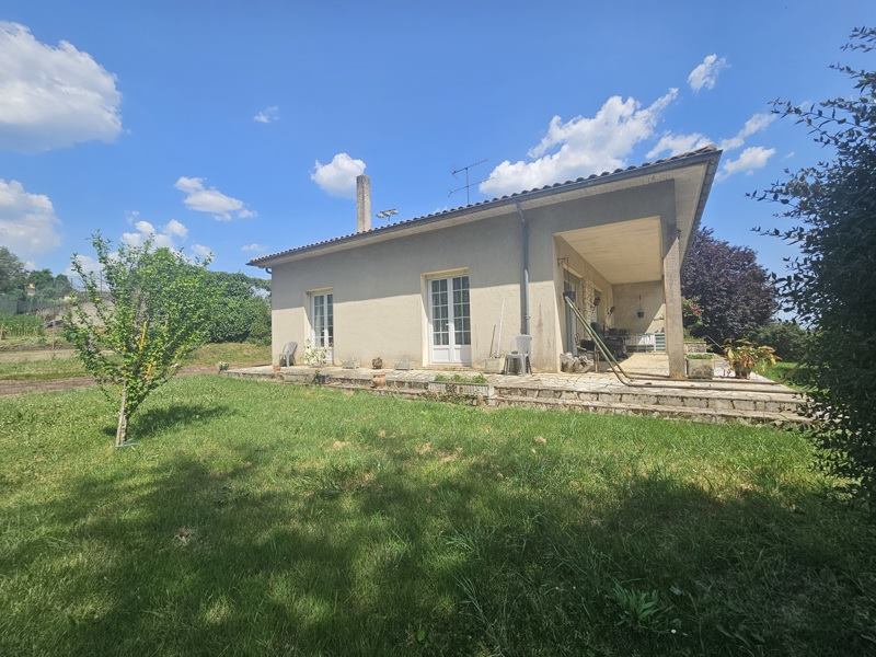 Vente Maison CHEVANCEAUX - 6 pièces -119 m² - (17210)