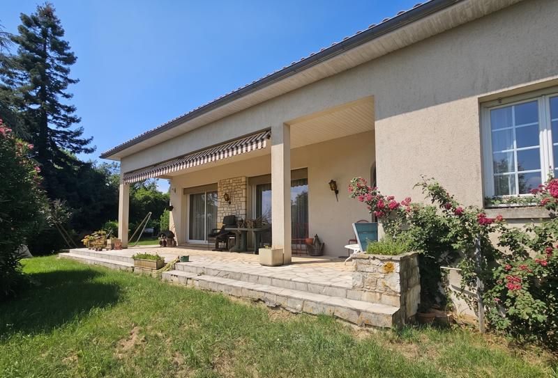 Vente Maison CHEVANCEAUX - 6 pièces -119 m² - (17210)