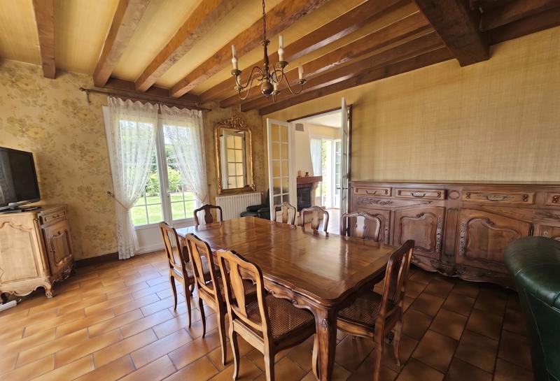 Vente Maison CHEVANCEAUX - 6 pièces -119 m² - (17210)