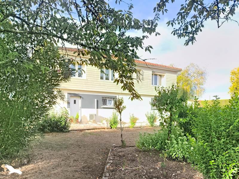 Vente Maison MONTLIEU LA GARDE 17210 6 pièces - 183 m²