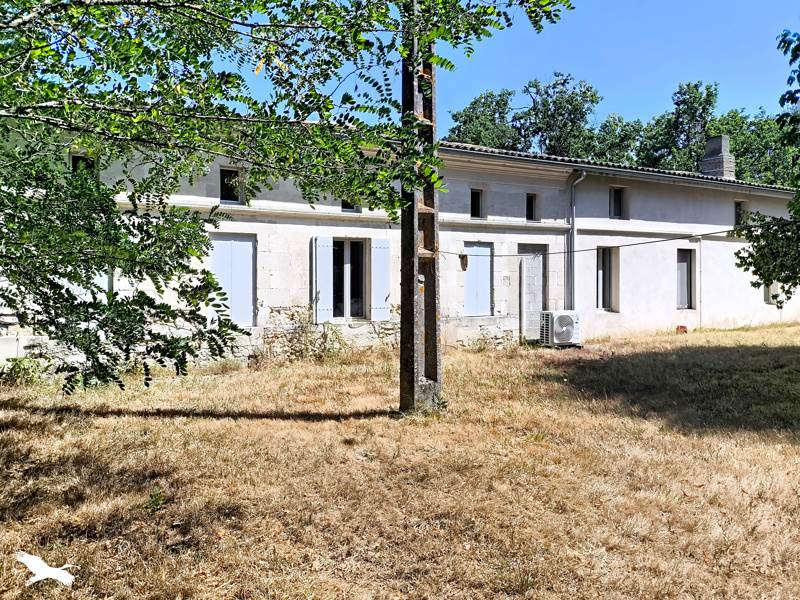 Vente Maison CERCOUX - 4 pièces -190 m² - (17270)