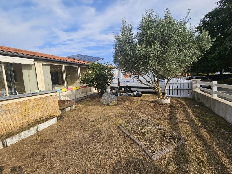 Vente Maison ST MARTIN D ARY - 6 pièces -139 m² - (17270)