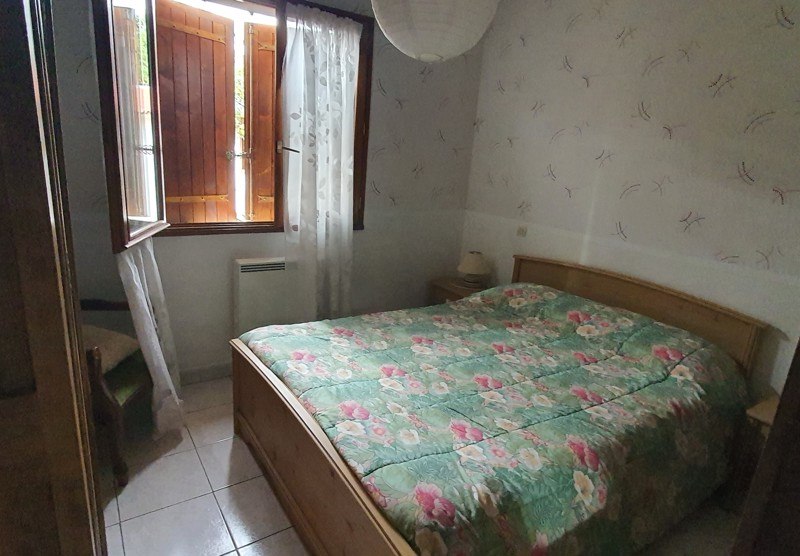 Vente Maison Saint-Martin-d'Ary - 6 pièces -100 m² - (17270)