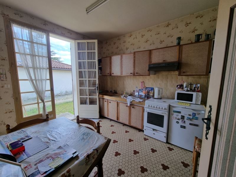 Vente Maison BAZAS - 8 pièces -215 m² - (33430)