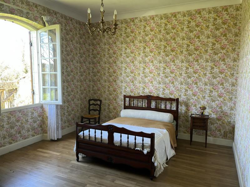 Vente Maison SIGALENS - 5 pièces -165 m² - (33690)