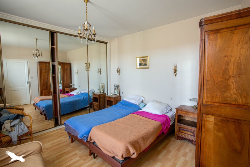Vente Maison GRIGNOLS - 10 pièces -370 m² - (33690)