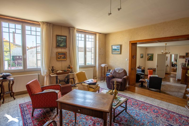 Vente Maison GRIGNOLS - 10 pièces -370 m² - (33690)