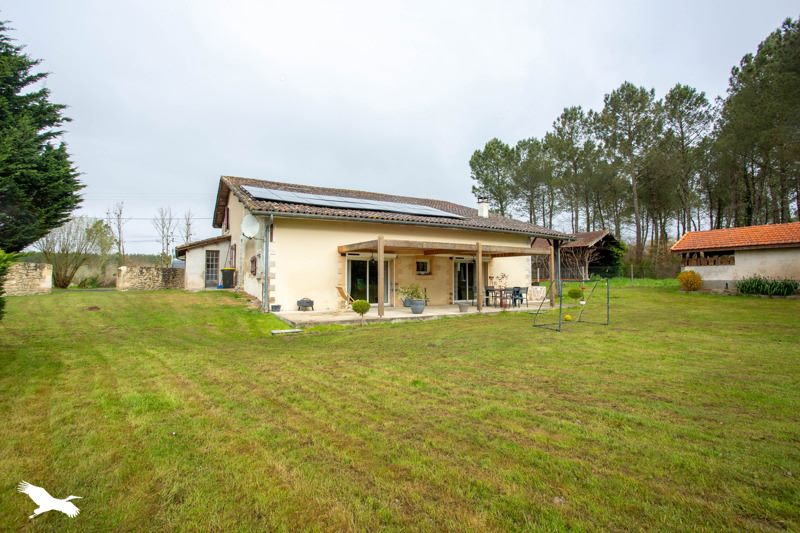 Vente Maison LAVAZAN - 6 pièces -294 m² - (33690)