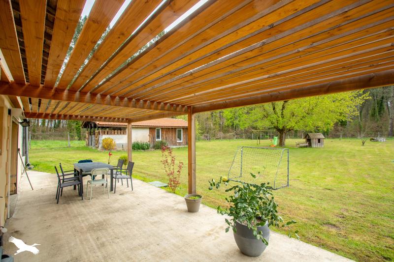 Vente Maison LAVAZAN - 6 pièces -294 m² - (33690)