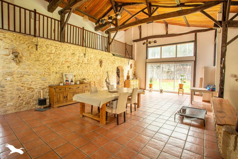 Vente Maison LAVAZAN - 6 pièces -294 m² - (33690)