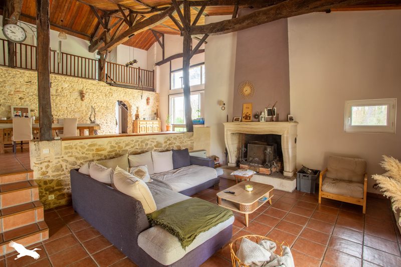 Vente Maison LAVAZAN - 6 pièces -294 m² - (33690)