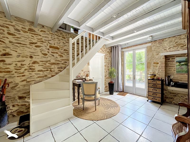 Vente Maison UZESTE - 8 pièces -249 m² - (33730)