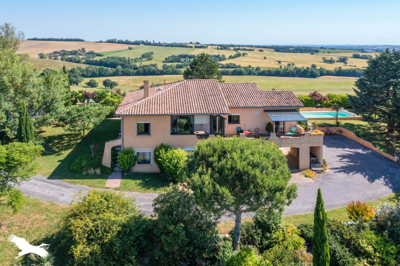 Vente Maison CASTELNAU BARBARENS - 7 pièces -219 m² - (32450)