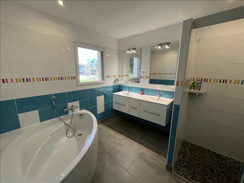 Vente Maison CASTELSARRASIN - 6 pièces -154 m² - (82100)