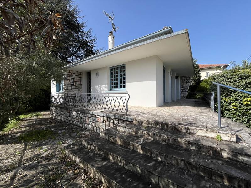 Vente Maison CASTELSARRASIN - 5 pièces -93 m² - (82100)