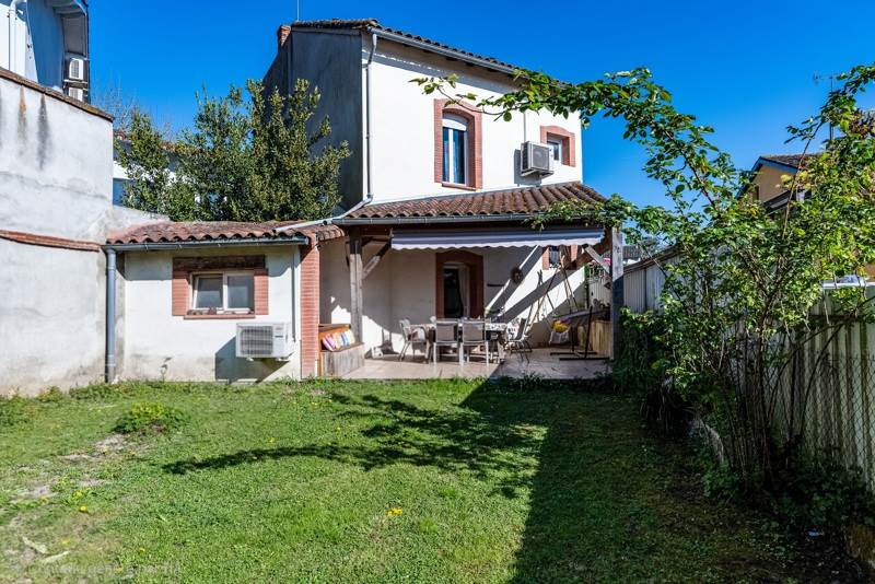 Vente Maison CASTELSARRASIN - 5 pièces -170 m² - (82100)