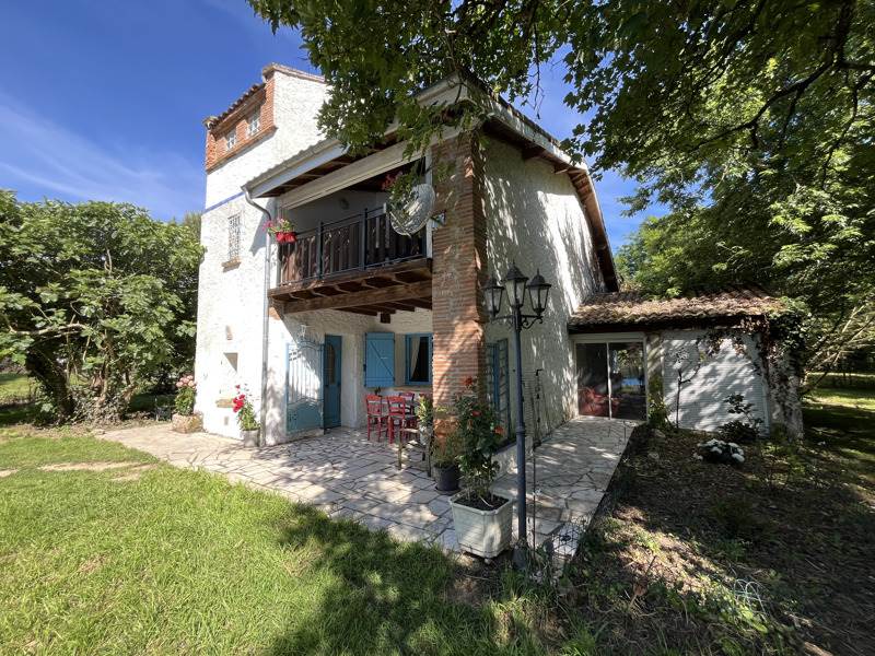 Vente Maison CASTELMAYRAN - 6 pièces -174 m² - (82210)
