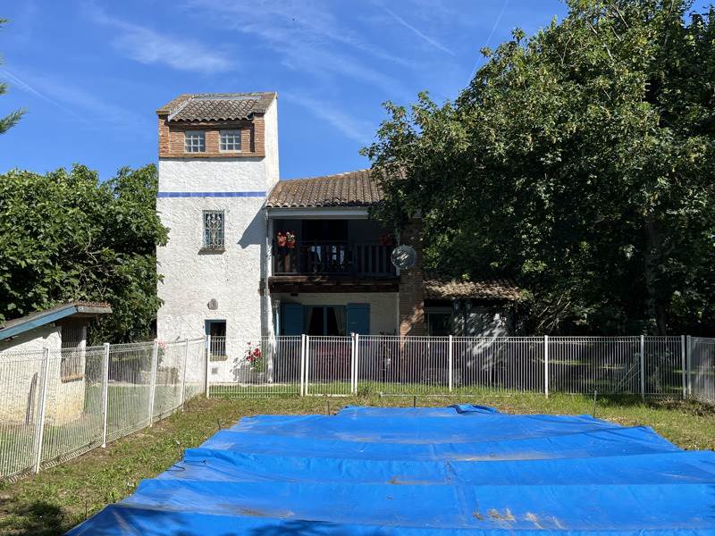 Vente Maison CASTELMAYRAN - 6 pièces -174 m² - (82210)