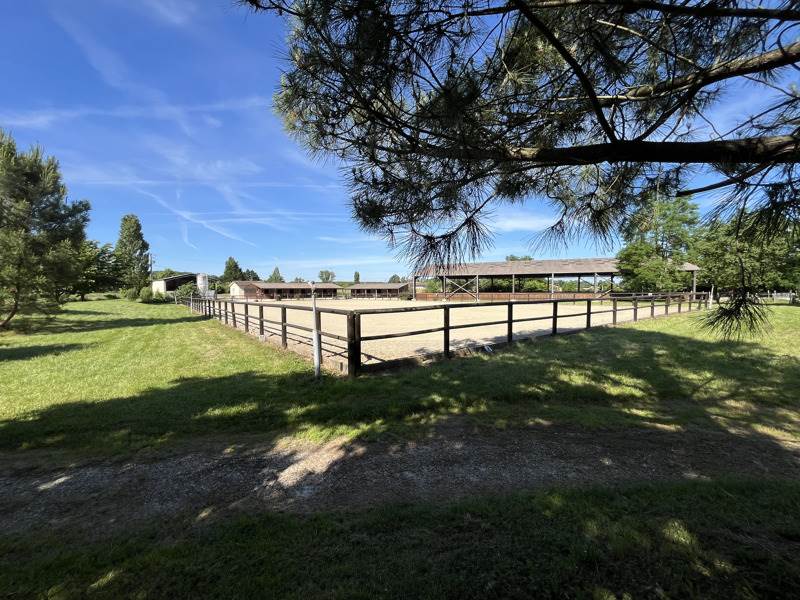 Vente Maison CASTELMAYRAN - 6 pièces -174 m² - (82210)