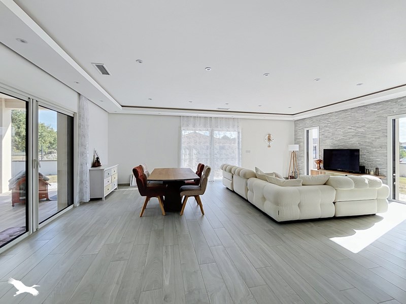 Vente Maison Castelsarrasin - 4 pièces -132 m² - (82100)