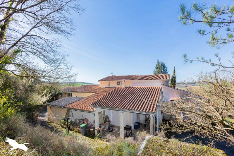 Vente Maison MONTEGUT - 9 pièces -243 m² - (32550)