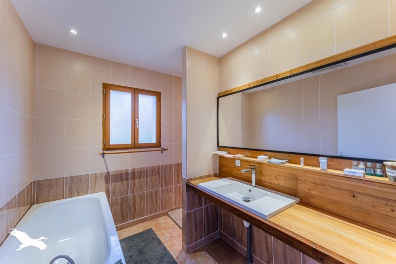 Vente Maison MONDAVEZAN - 8 pièces -238 m² - (31220)