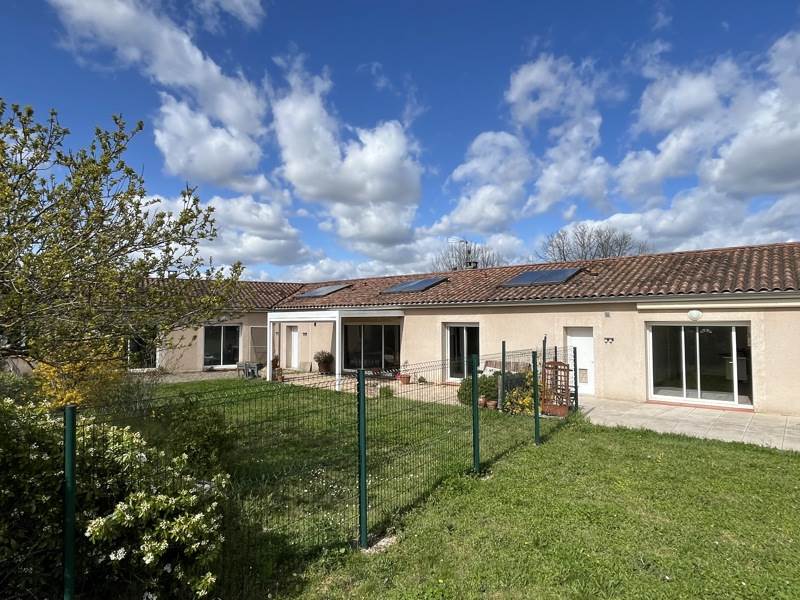 Vente Maison CARBONNE - 11 pièces -265 m² - (31390)