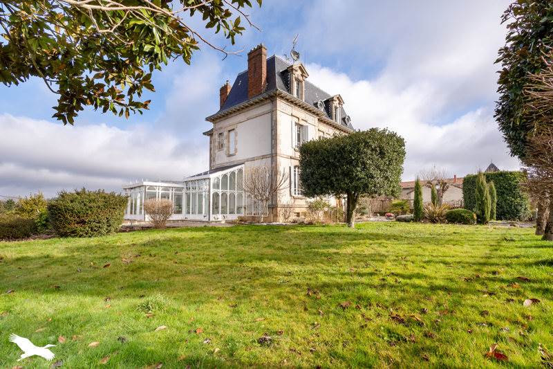 Vente Maison AIXE SUR VIENNE - 8 pièces -321 m² - (87700)