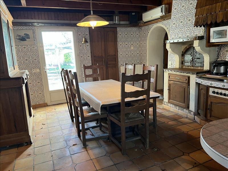 Vente Maison MONTPELLIER DE MEDILLAN - 8 pièces -256 m² - (17260)