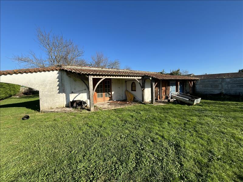 Vente Maison MONTPELLIER DE MEDILLAN - 8 pièces -256 m² - (17260)
