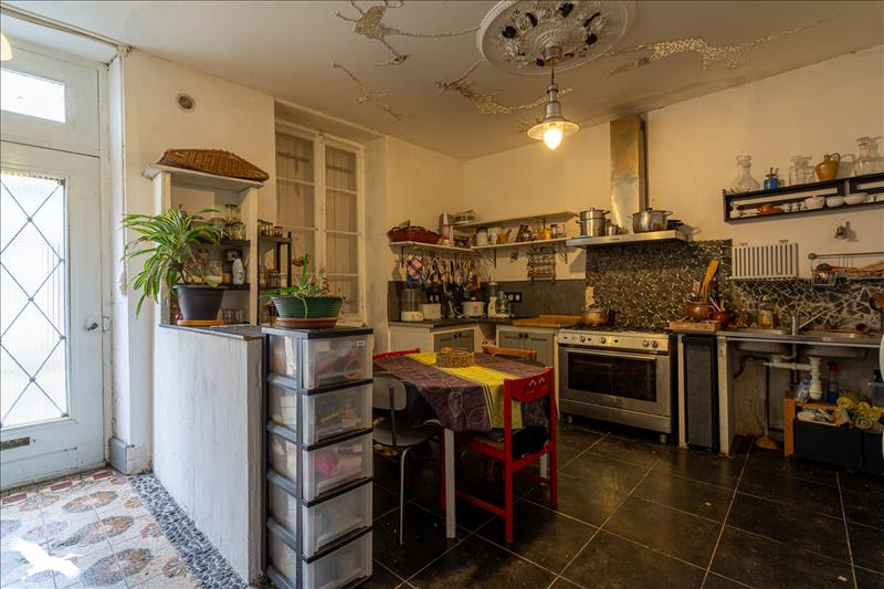 Vente Maison PONS - 5 pièces -167 m² - (17800)