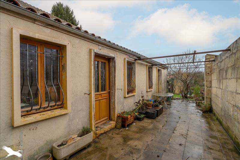 Vente Maison PONS - 5 pièces -167 m² - (17800)