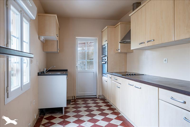 Vente Maison PONS - 5 pièces -136 m² - (17800)
