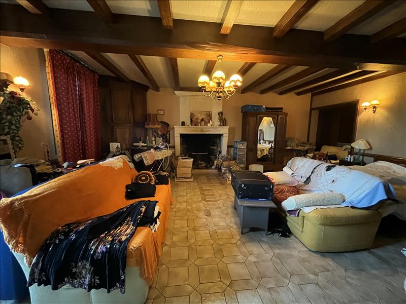 Vente Maison GERMIGNAC - 7 pièces -306 m² - (17520)