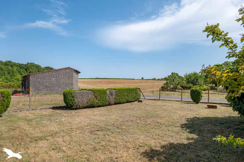 Vente Maison GEMOZAC - 6 pièces -151 m² - (17260)