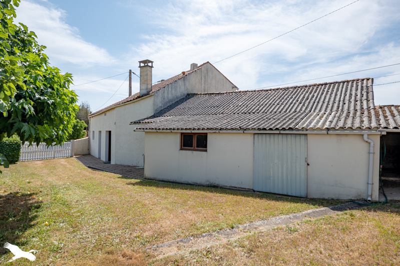 Vente Maison GEMOZAC - 6 pièces -151 m² - (17260)