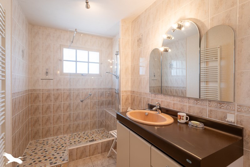 Vente Maison GEMOZAC - 6 pièces -151 m² - (17260)