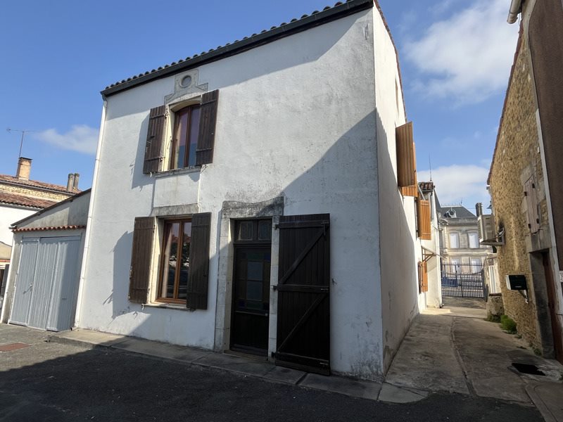 Vente Maison GEMOZAC - 6 pièces -125 m² - (17260)