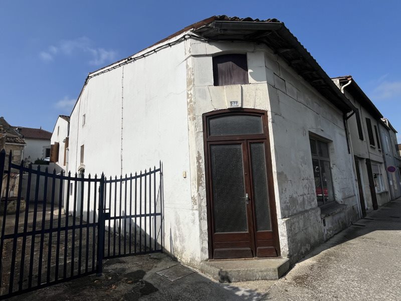 Vente Maison GEMOZAC - 6 pièces -125 m² - (17260)
