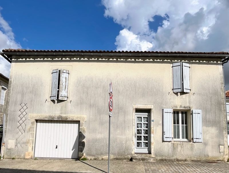 Vente Maison PERIGNAC - 5 pièces -110 m² - (17800)