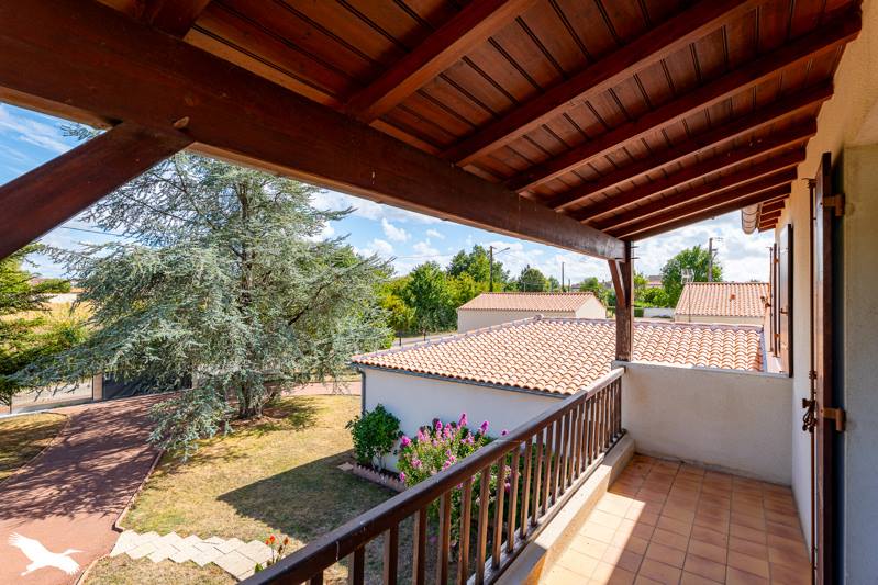 Vente Maison TESSON - 9 pièces -230 m² - (17460)